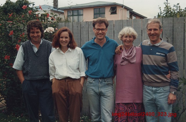 Img24bitcol2400 323 4web